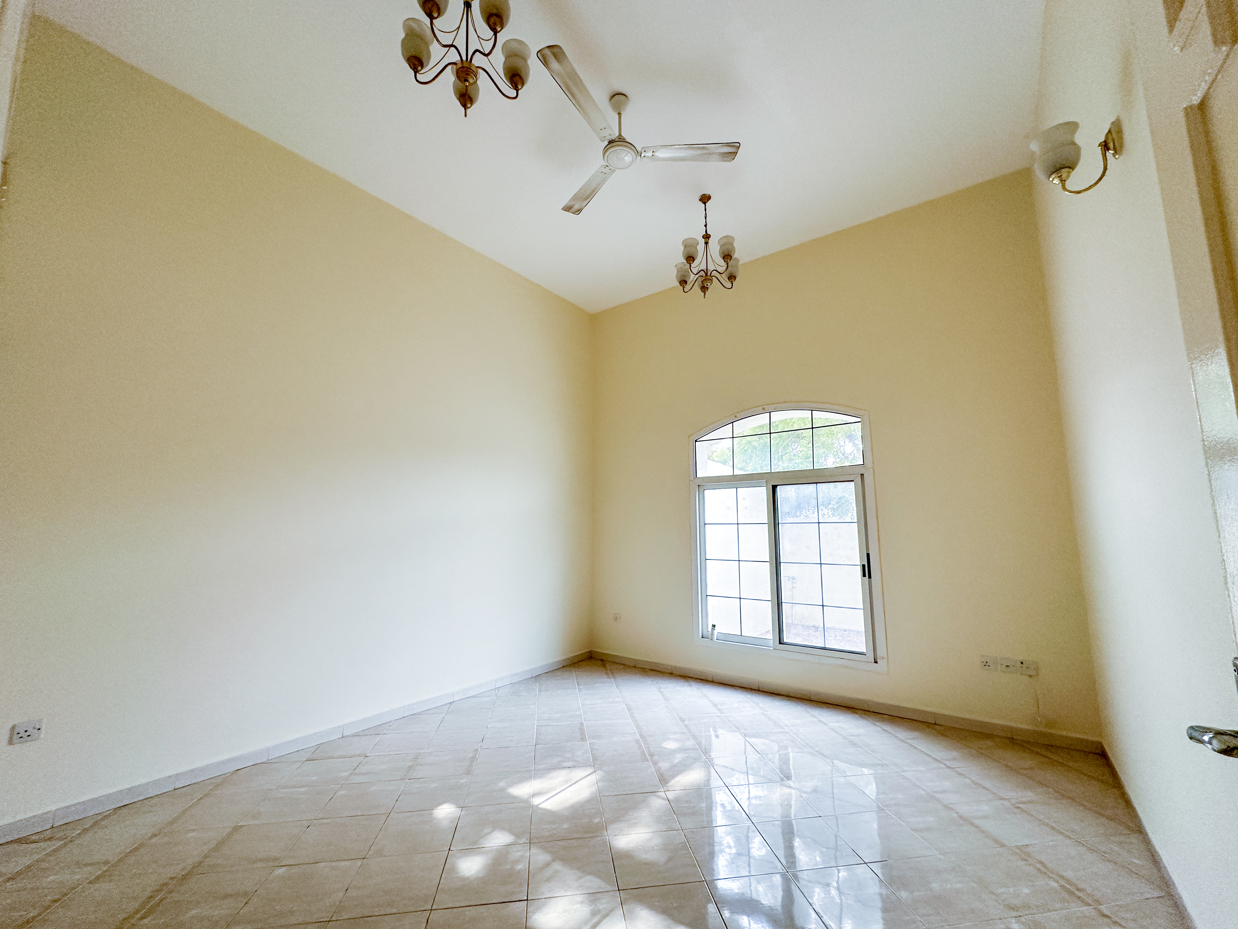 Spacious Villa | Family-Friendly Community | Prime Mirdif Location