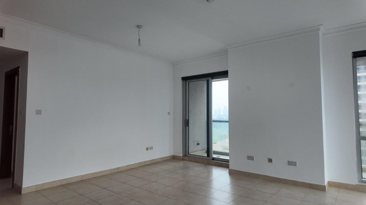 Semi Furnished | Balcony | Peaceful Green | Community | Golf & Pool View | Closed Kitchen