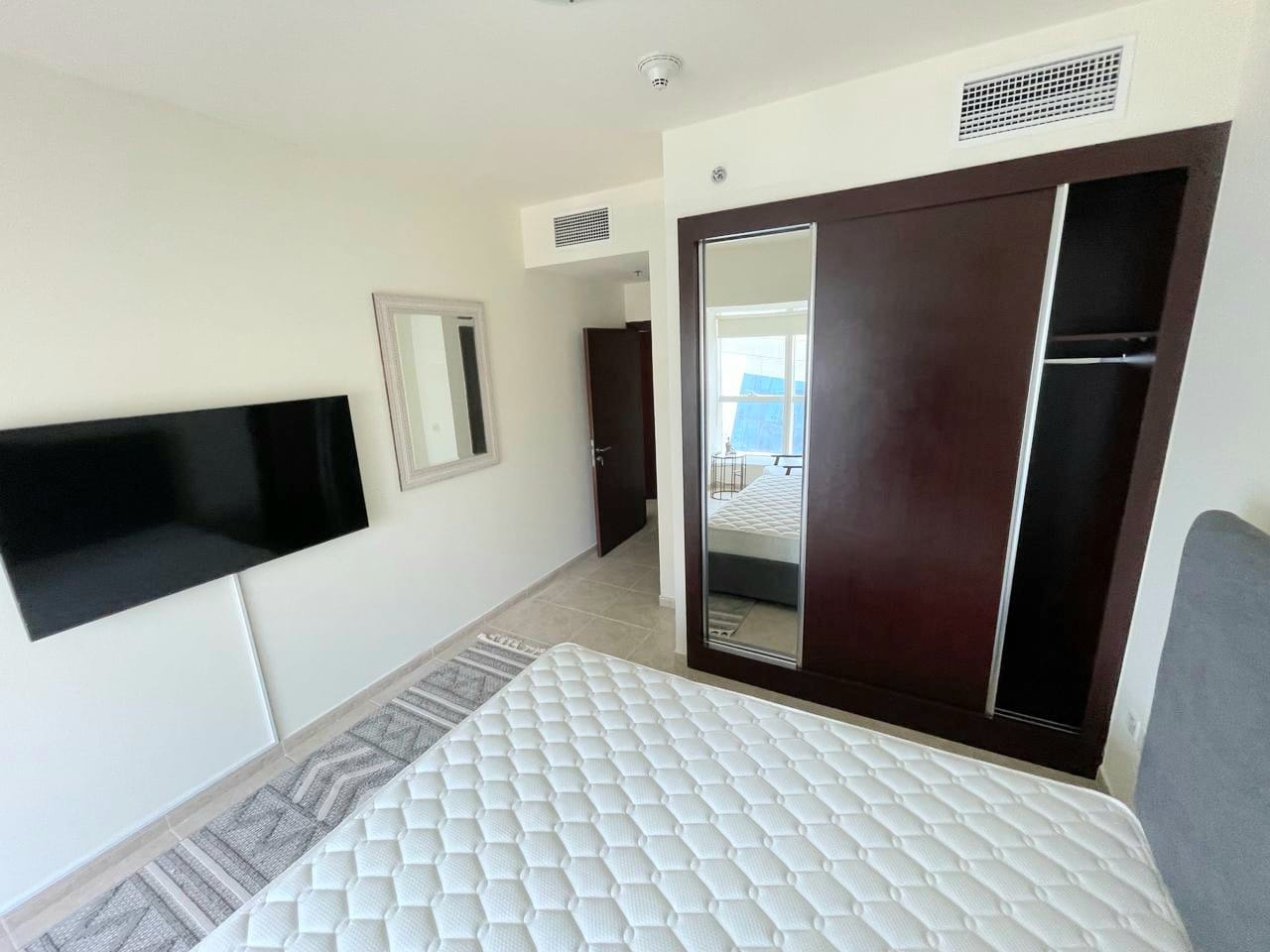 Sea View | High Floor | Next to Tram