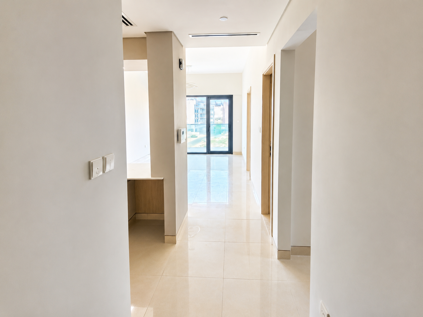 Stay Spacious | 2BHK Master + Guest Bathroom | High-Speed Viewing