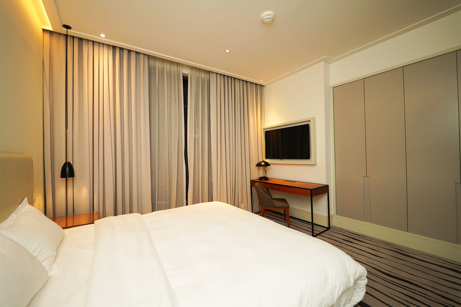 Burj Khalifa View | Furnished | All Bills Included
