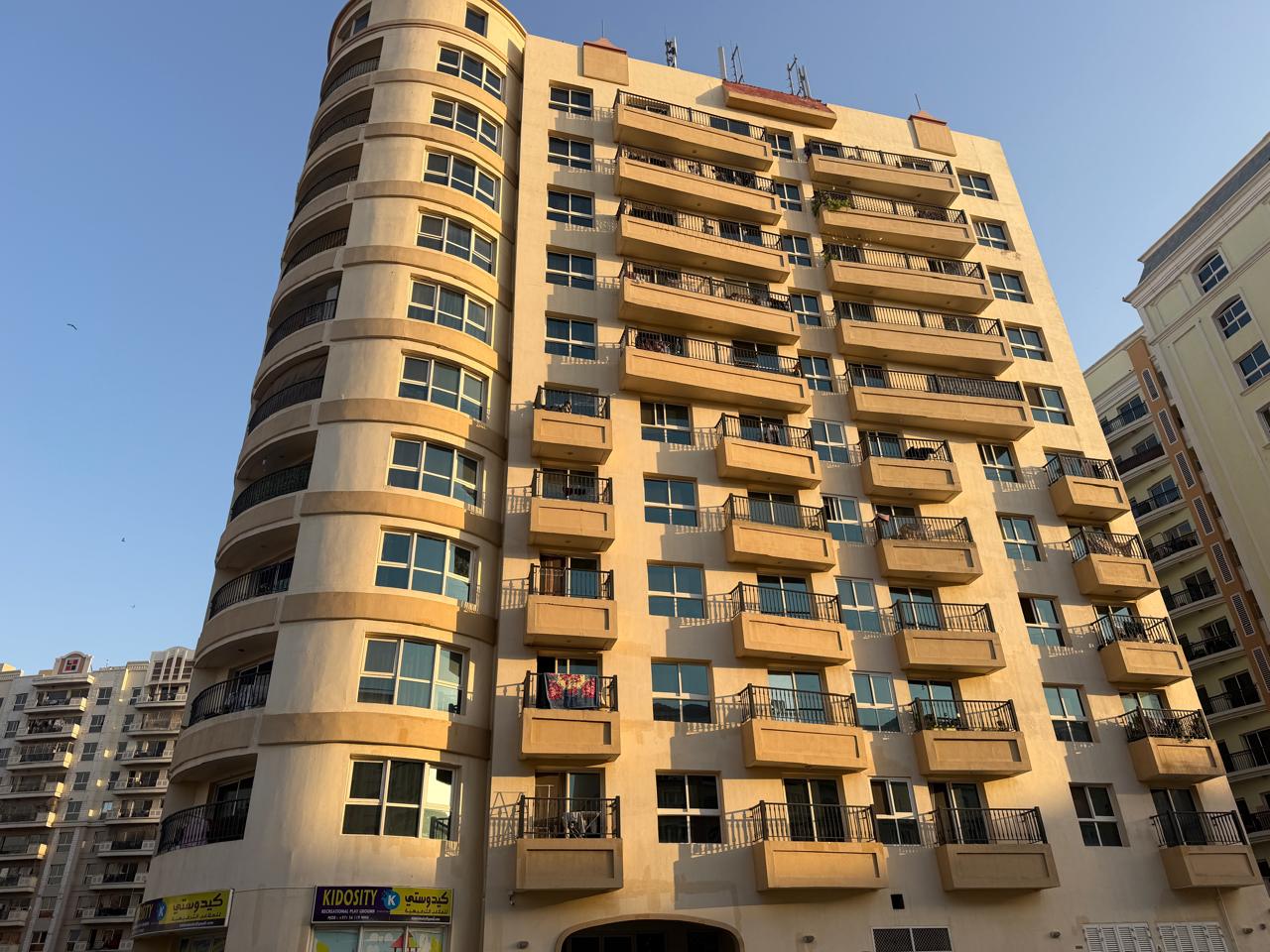 Luxury 1 Bed Apartment | Prime Location photo 3