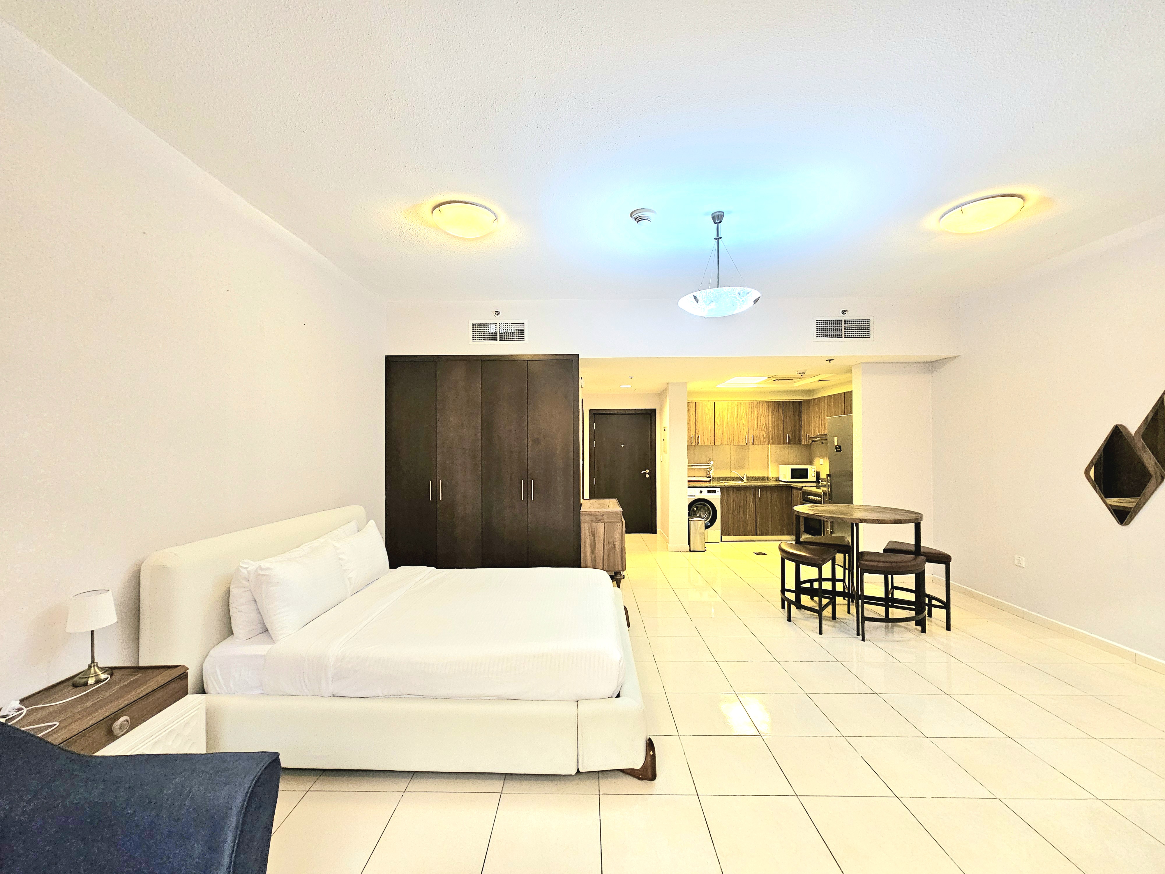 Furnished studio in Astoria Residence