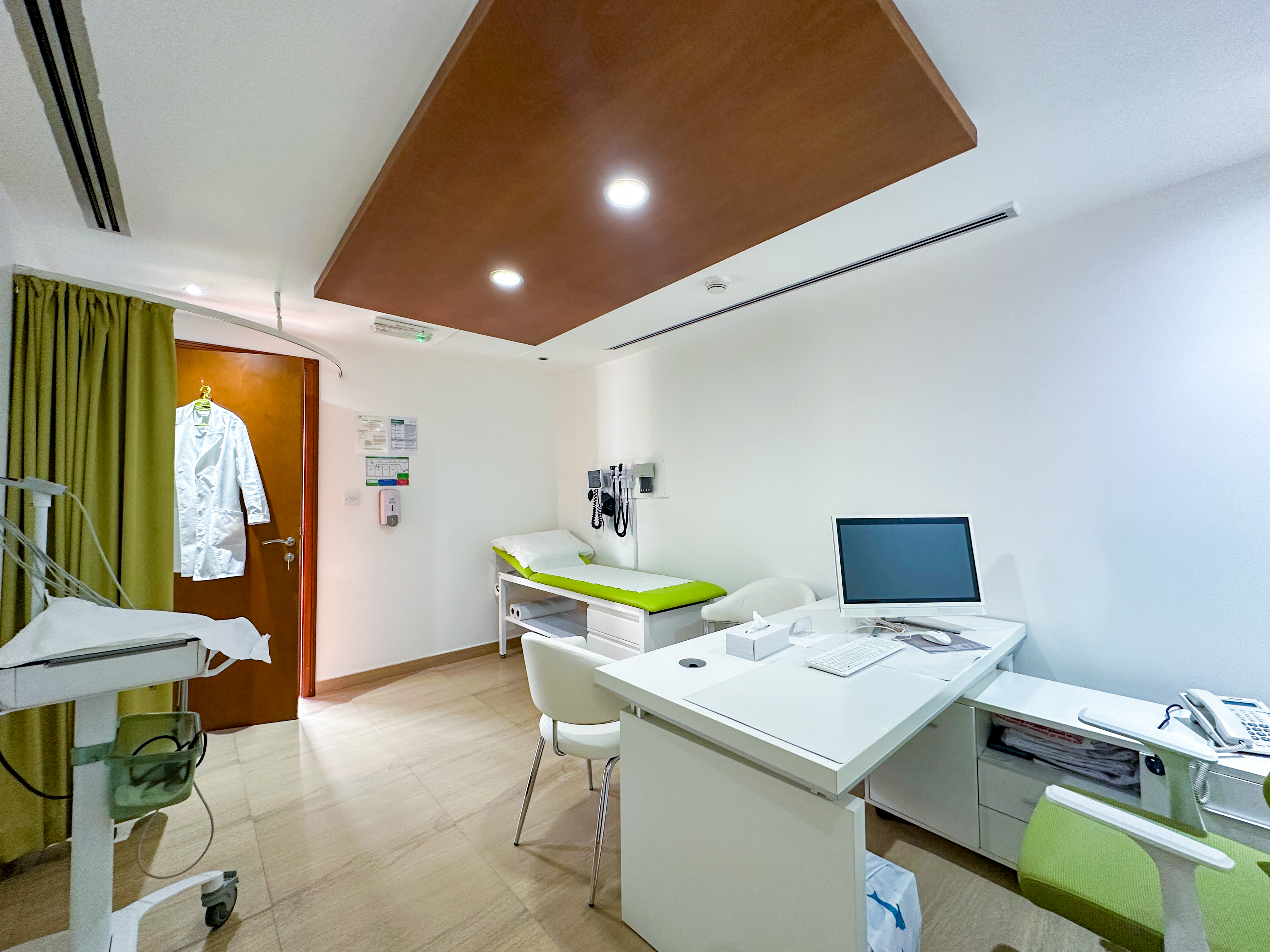 DHA Licensed Clinic | Turnkey Medical Facility | 4 Consultation Rooms