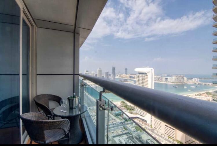 Well Maintained | Spacious Layout | High Floor | Sea View