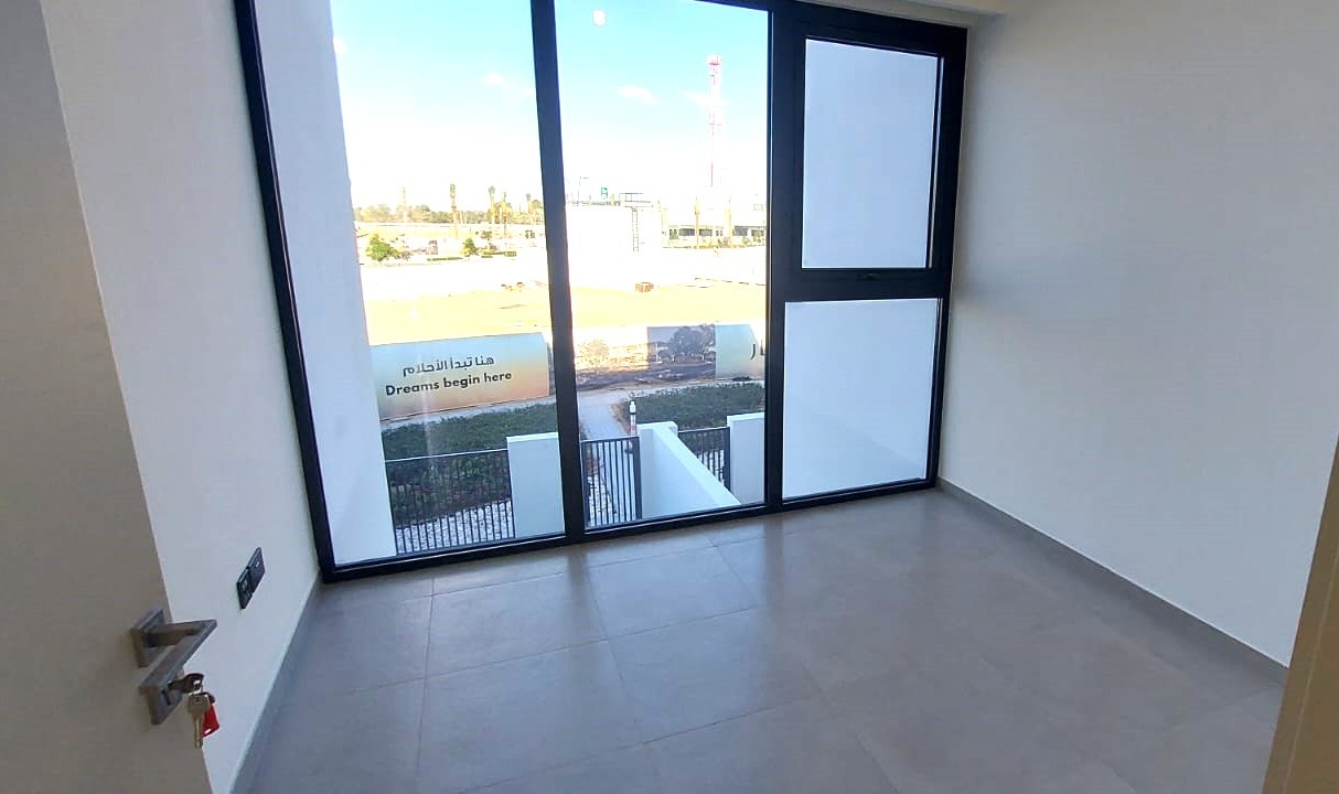 Specious layout | Close to amenities | Maid's room