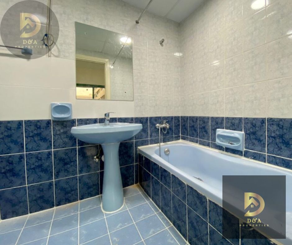 Spacious 1-Bedroom Apartment with Balcony in Golden Sands 12, Al Mankhool, Bur Dubai | NO COMMISSION