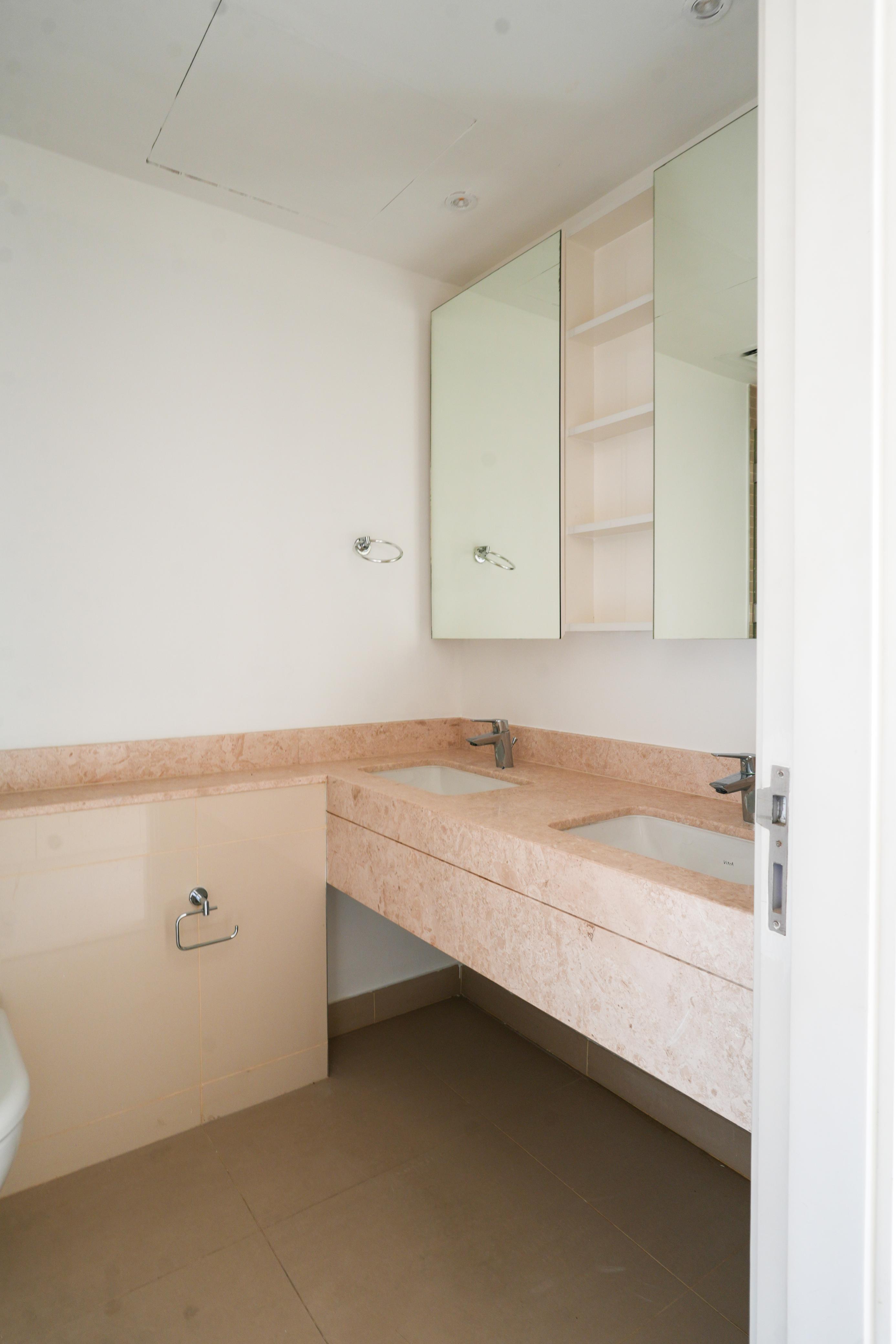 5 Bedroom +Maid | Single Row