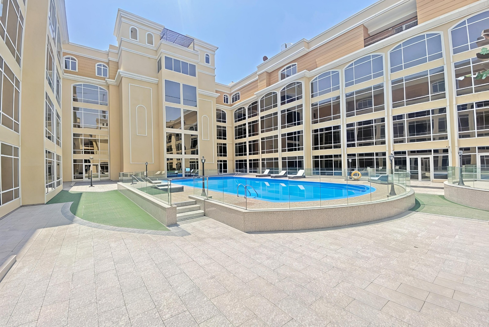 Elegant Residence | Bright Interiors | Ready to Move