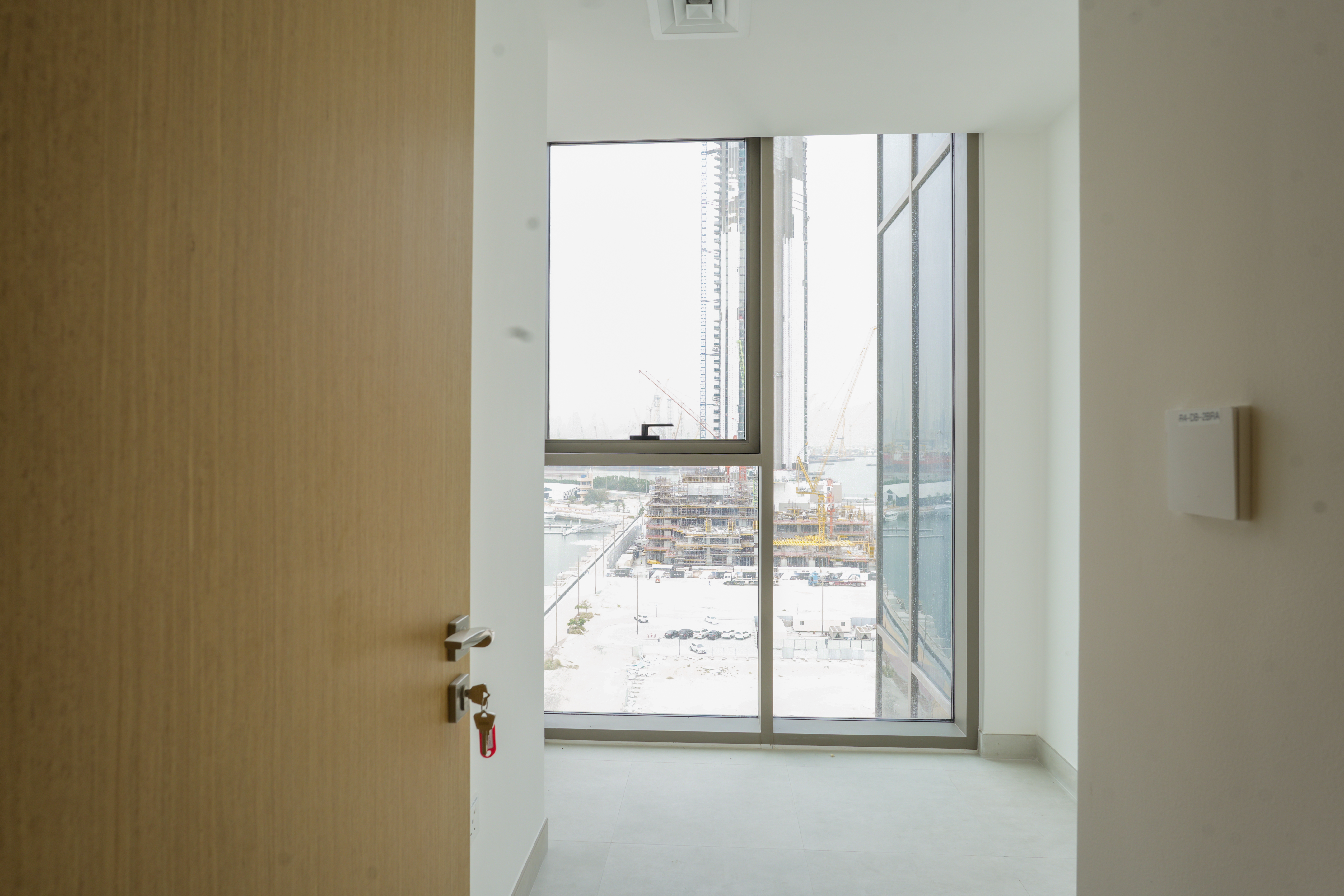 Clean & Spacious | Unfurnished Apartment | Direct Sea View