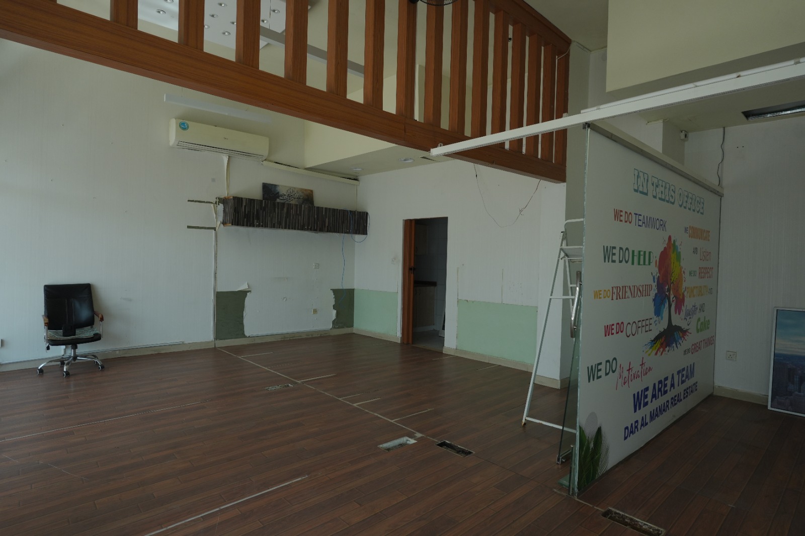 Corner Shop | Prime Location | Spacious Layout