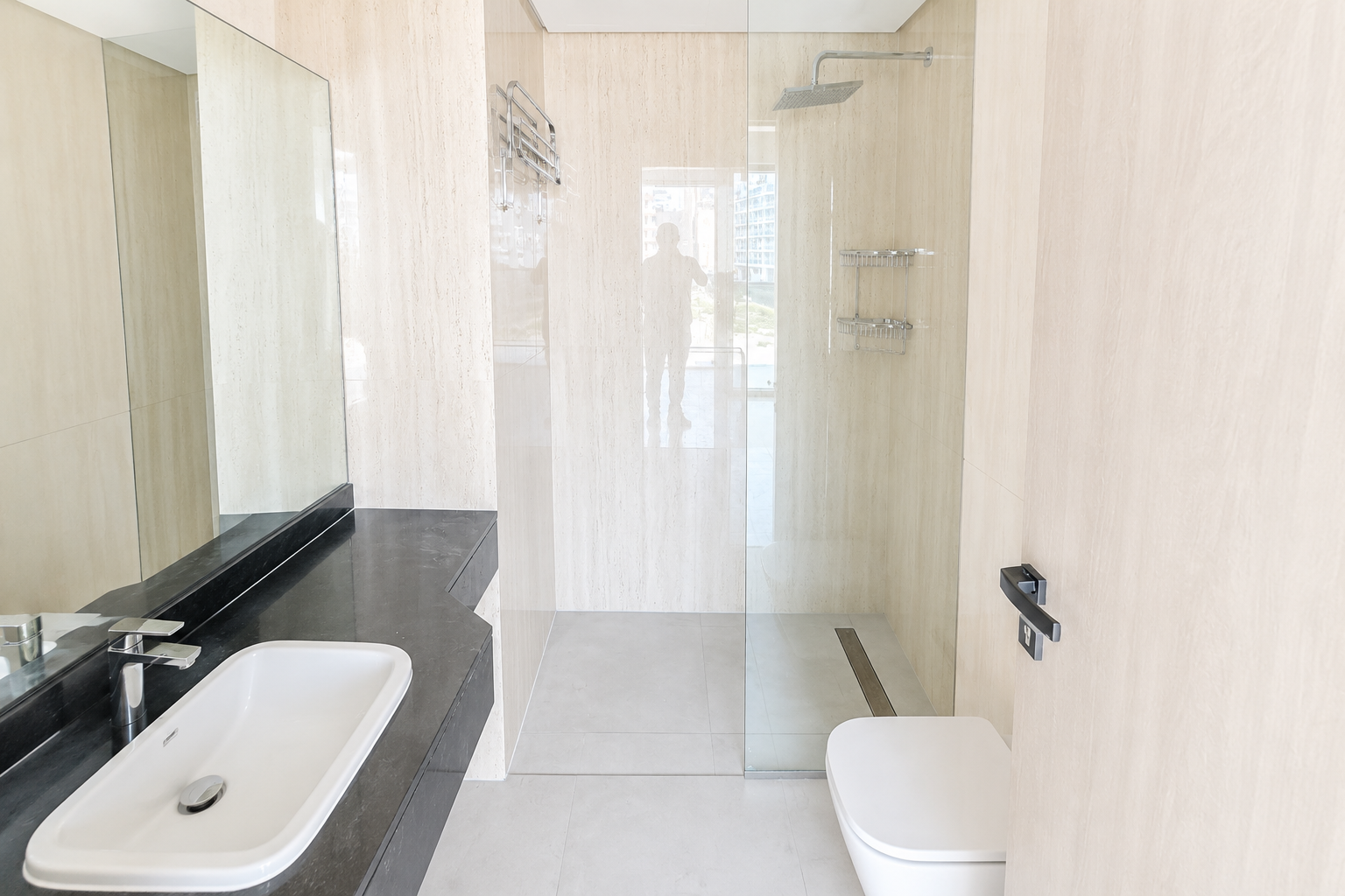 Stay Spacious | 2BHK Master + Guest Bathroom | High-Speed Viewing