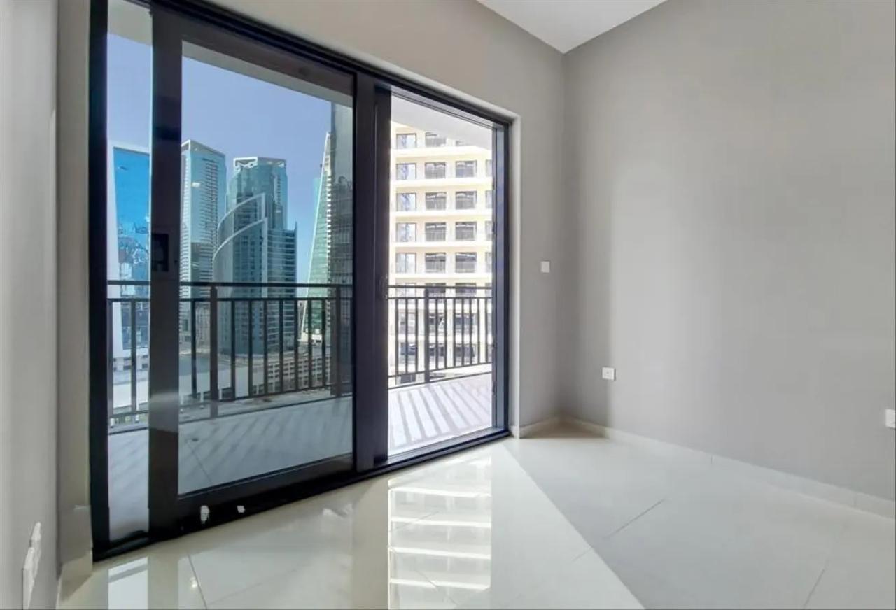 Pool View | Ready to move | Prime Location · image 6