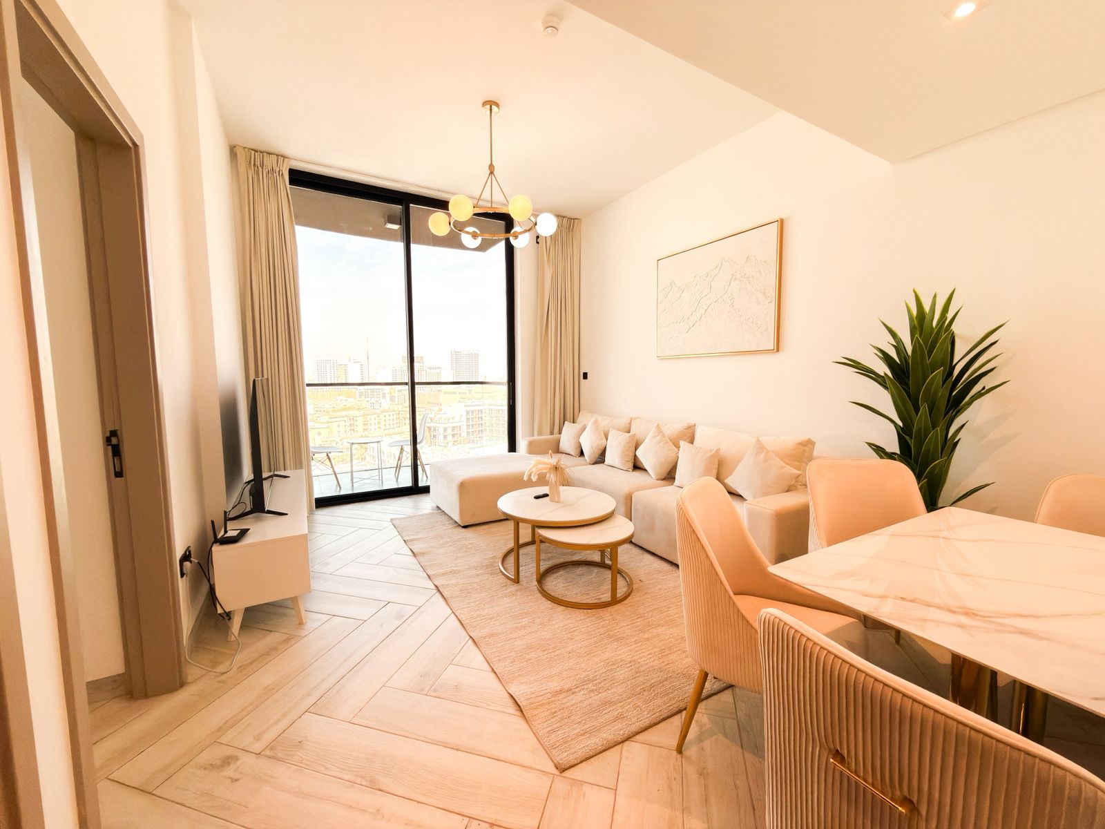 Furnished 1-bed apartment in Empire Residence