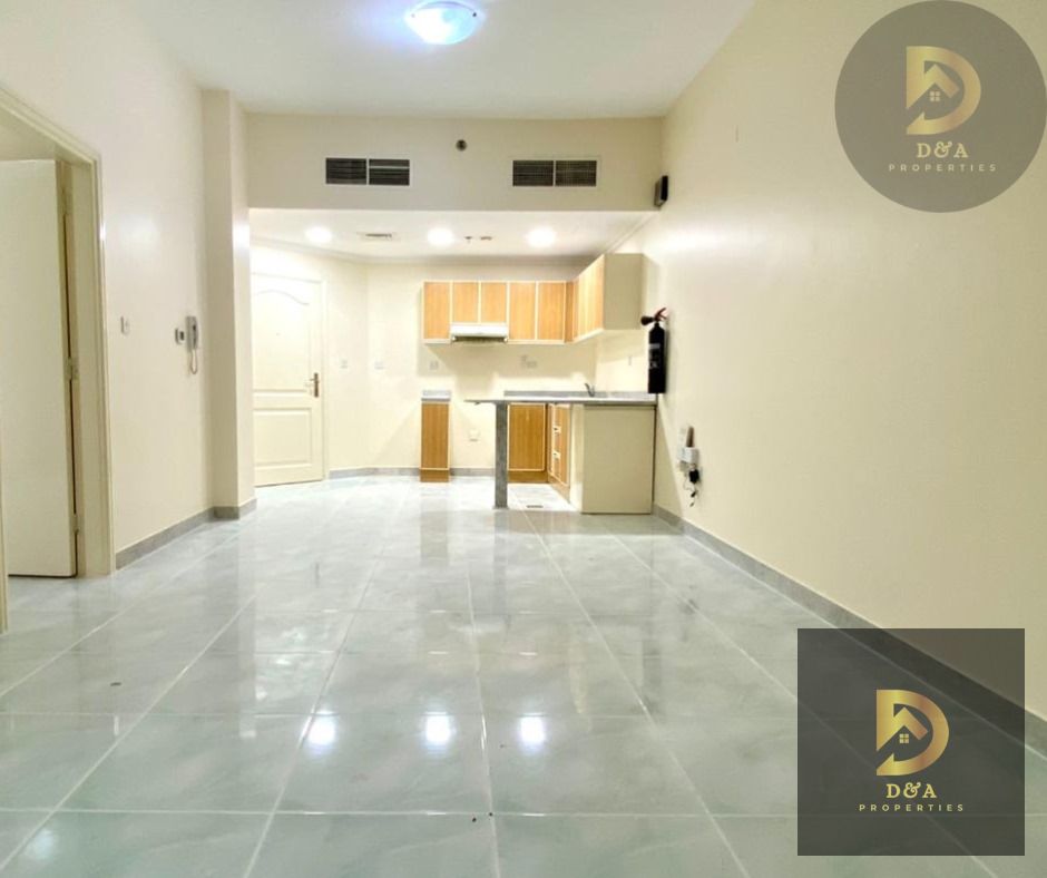 Spacious 1-Bedroom Apartment with Balcony in Golden Sands 12, Al Mankhool, Bur Dubai | NO COMMISSION