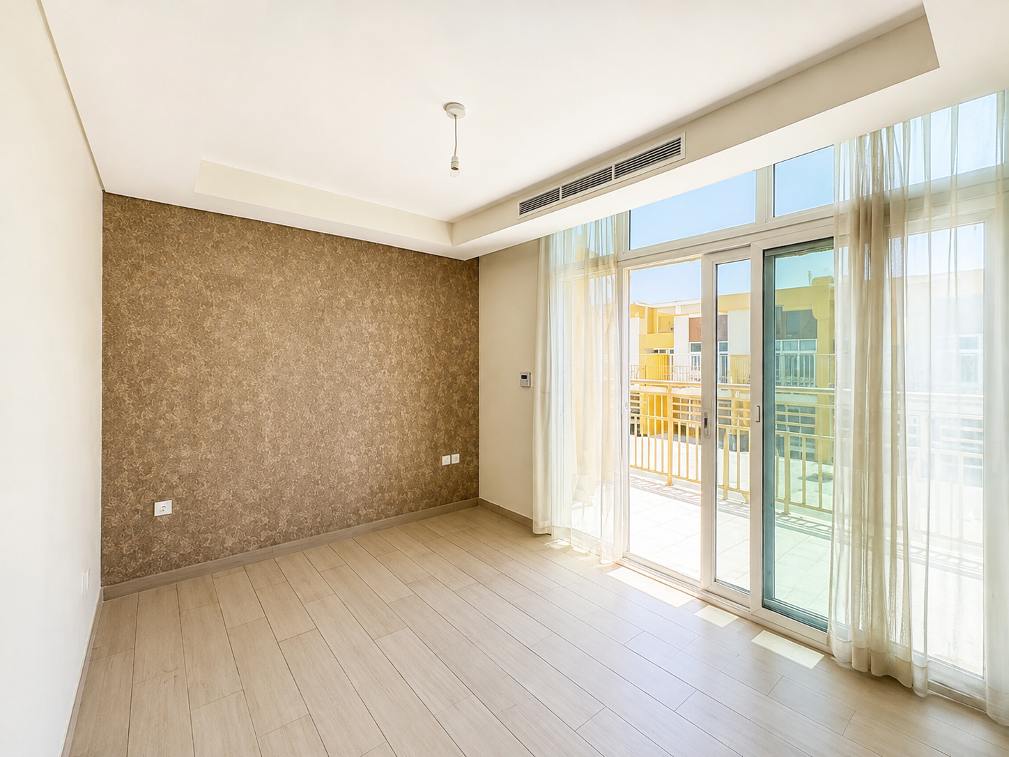 Single-Row | Middle Unit | Ready to Move