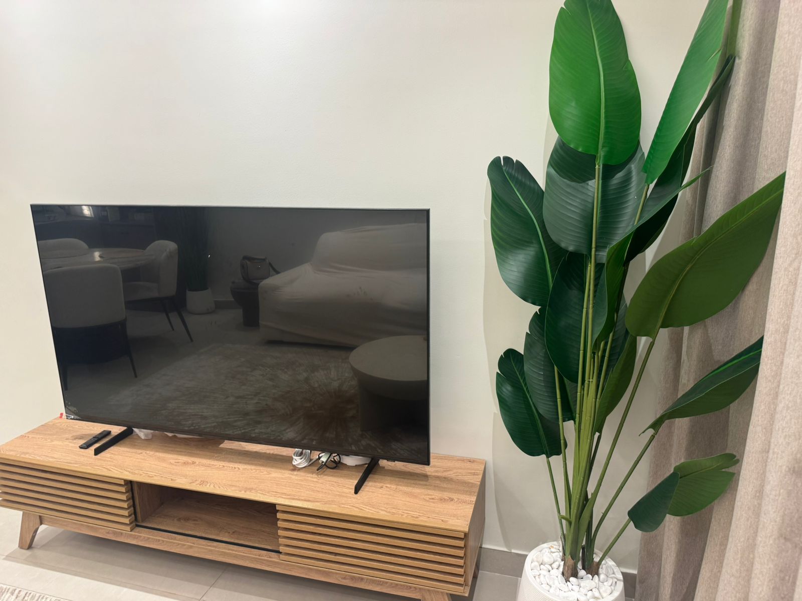 Fully Furnished 1BR+Study | Chiller Free | Balcony | Ready To Move