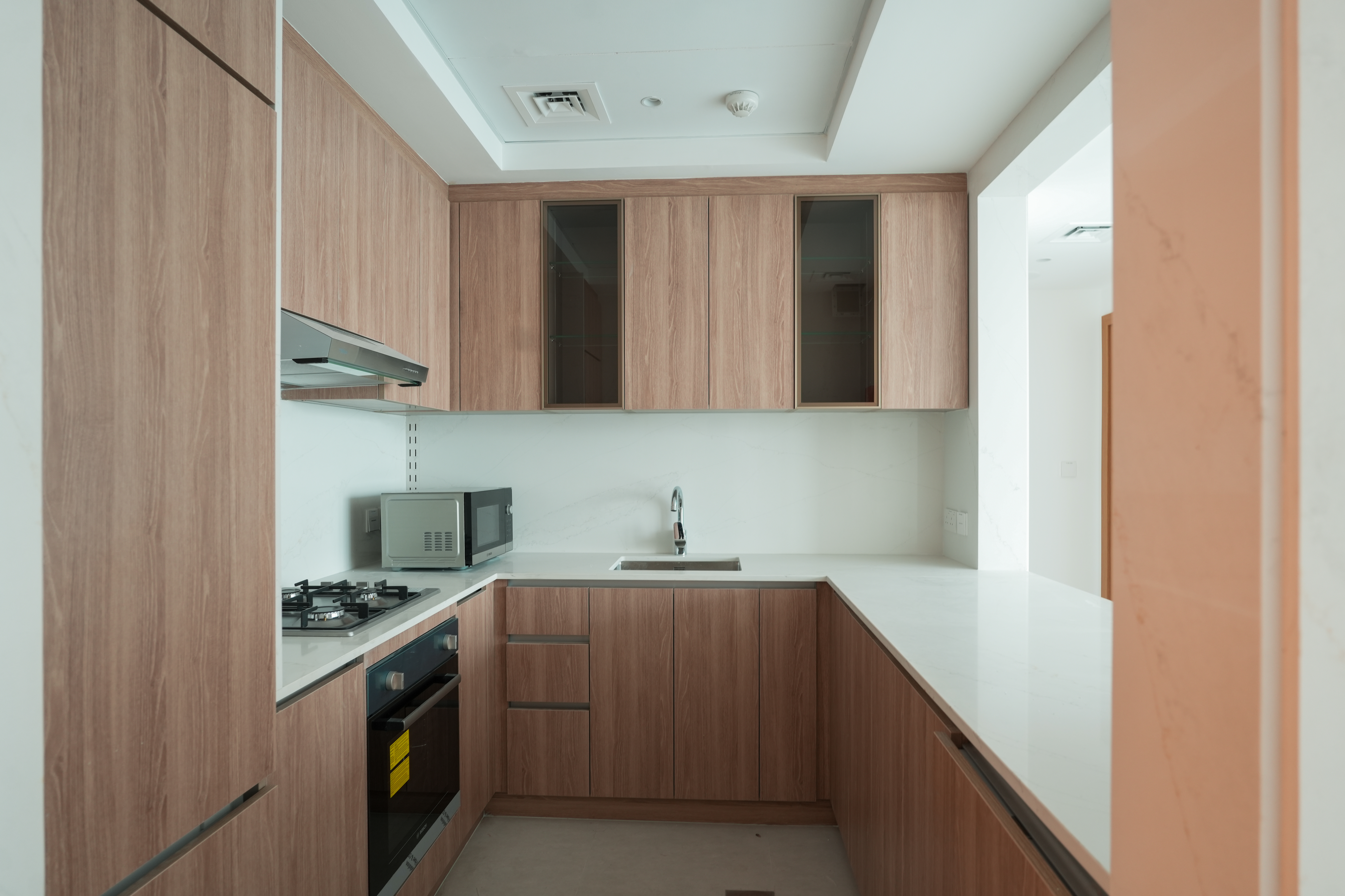 Brand New Unit | Spacious Layout | Unfurnished | 902 sqft