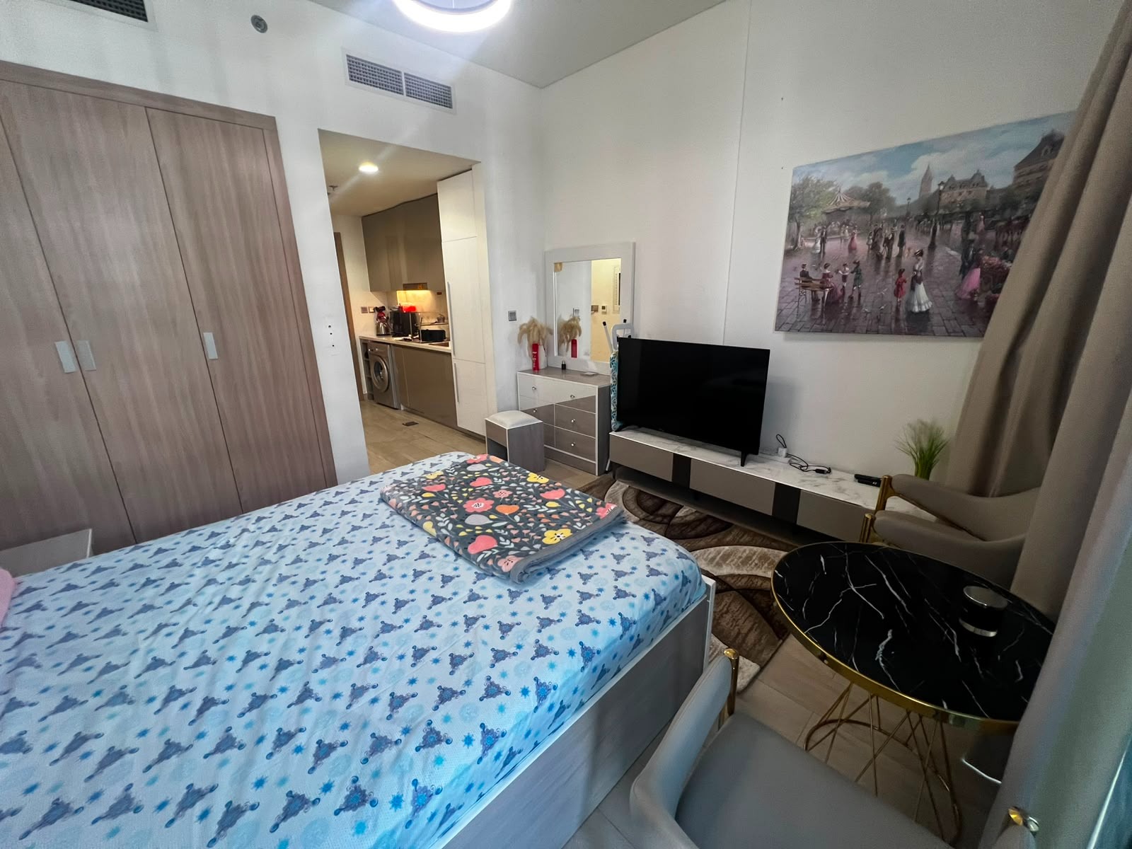 12 cheques | Chiller Free | Bright View
