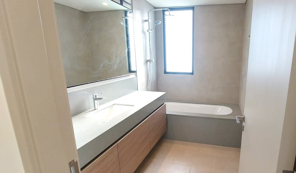 Specious layout | Close to amenities | Maid's room