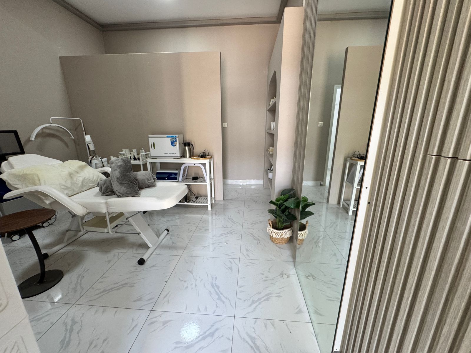 Main Road Facing | Dubai Frame View | Office Space Al Karama