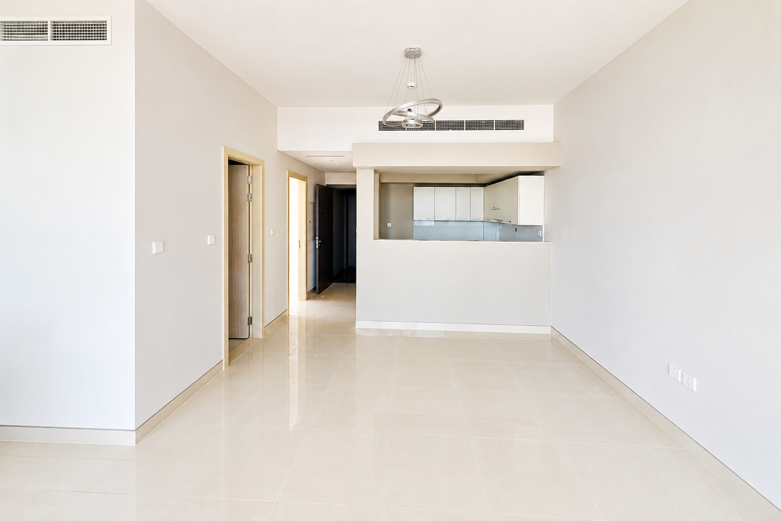 Stay Spacious | 2BHK Master + Guest Bathroom | High-Speed Viewing