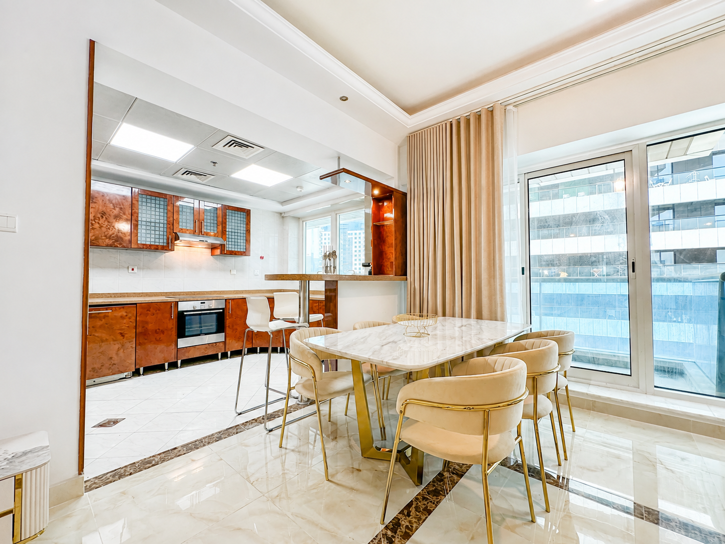 Stylish Marina Residence | Private Balcony | Prime Location