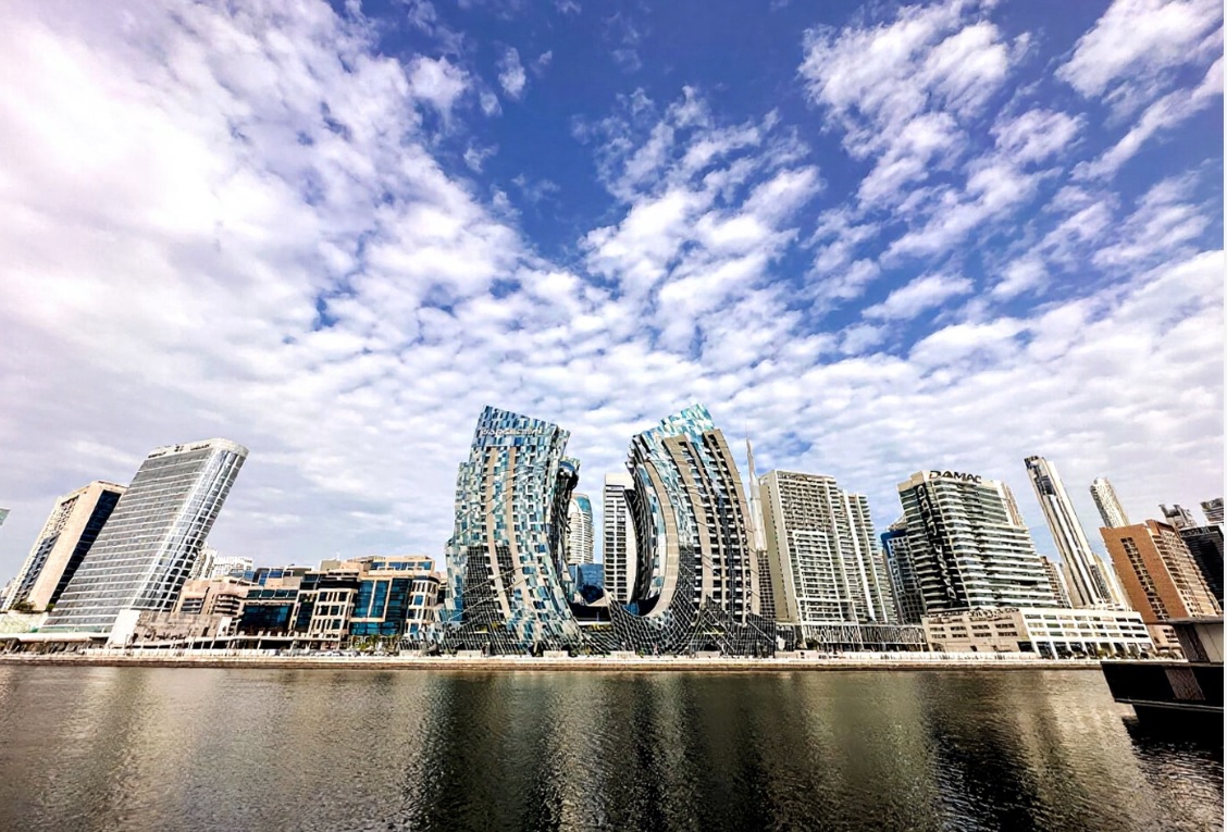 High-Level Unit | Stunning Canal Views | Brand-New