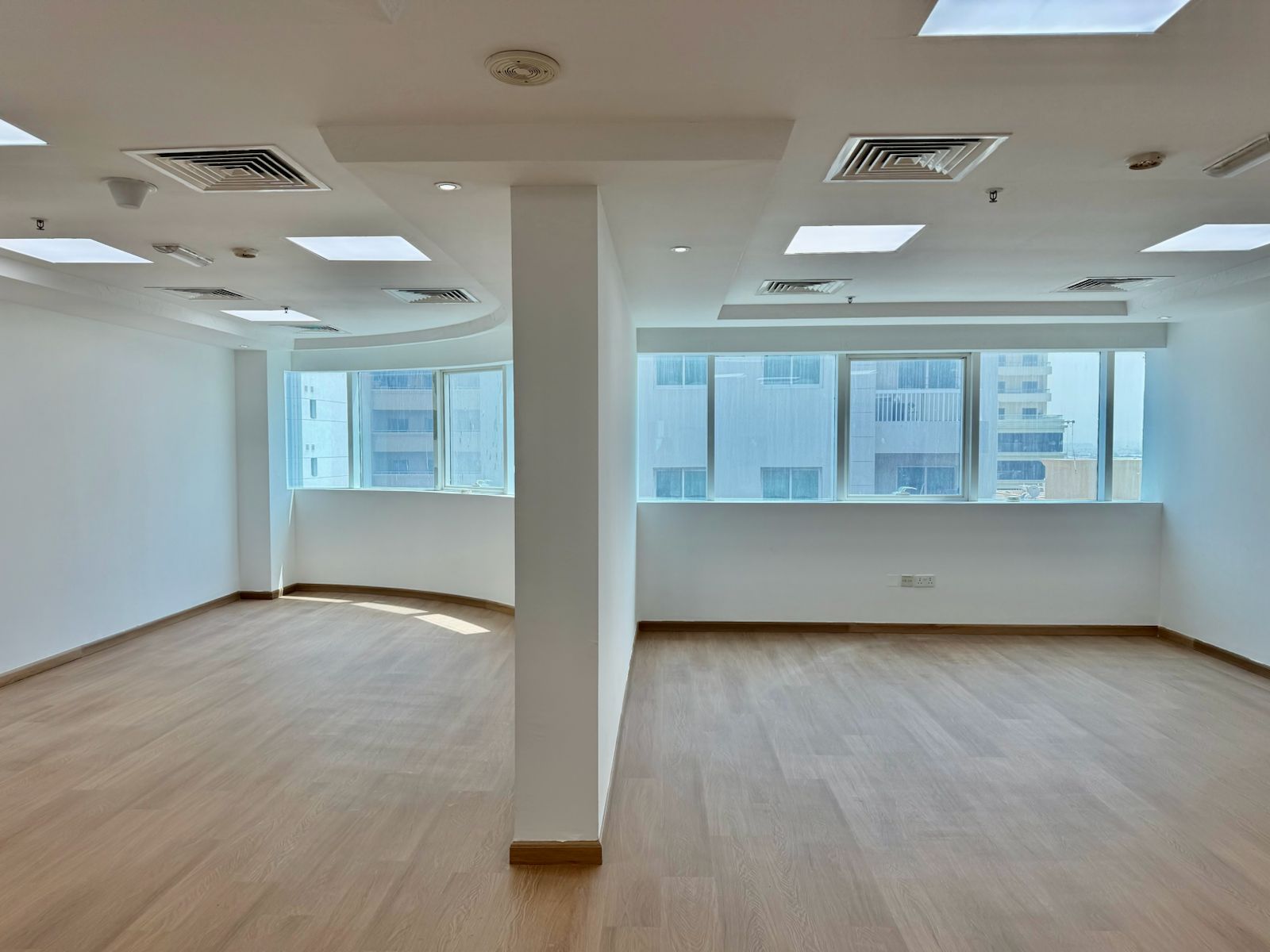Near Mall of Emirates | Independent Fitted Office