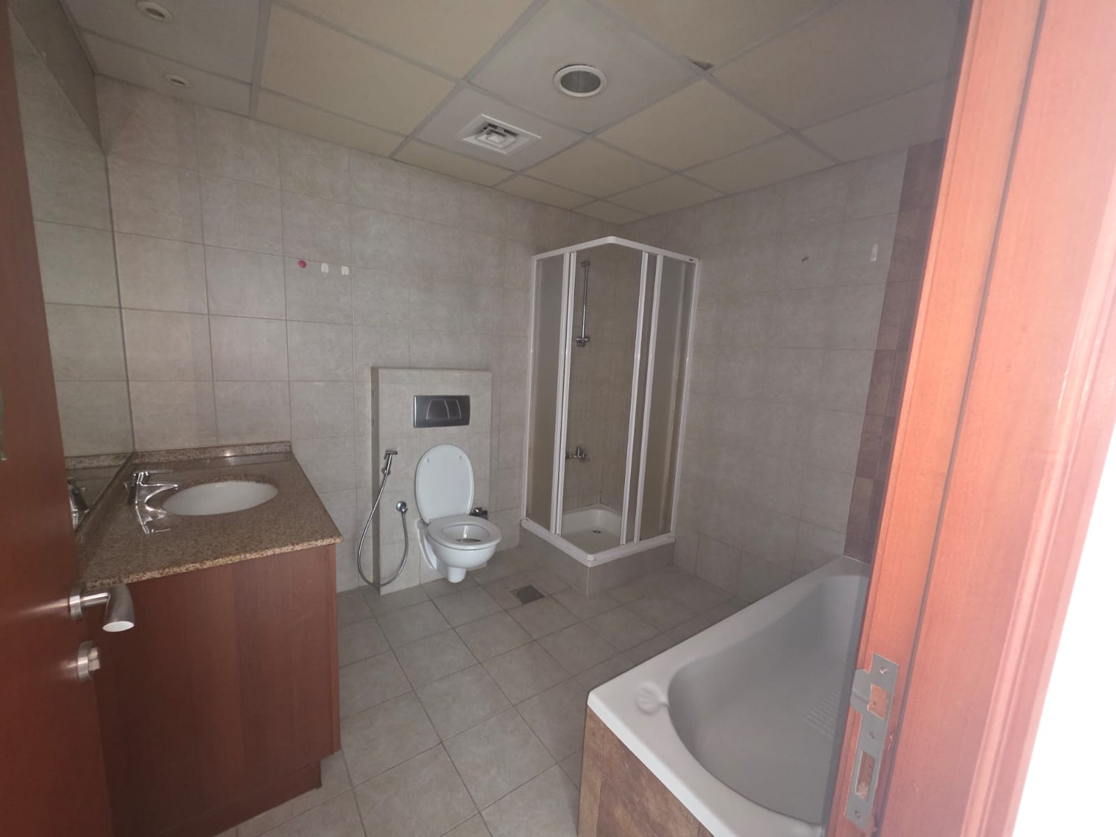 Marina View | High Floor | Chiller Free