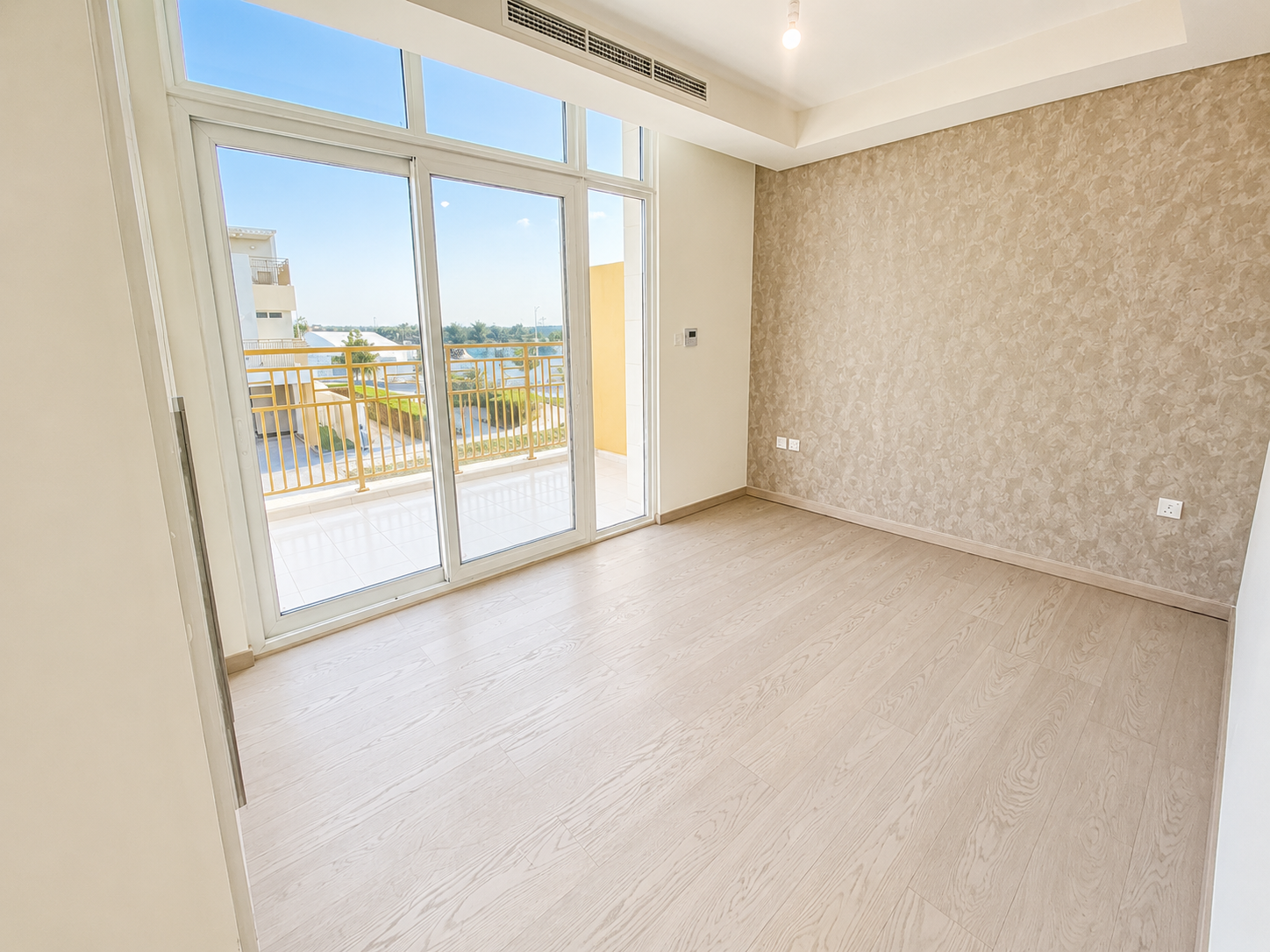 Single-Row | Middle Unit | Ready to Move