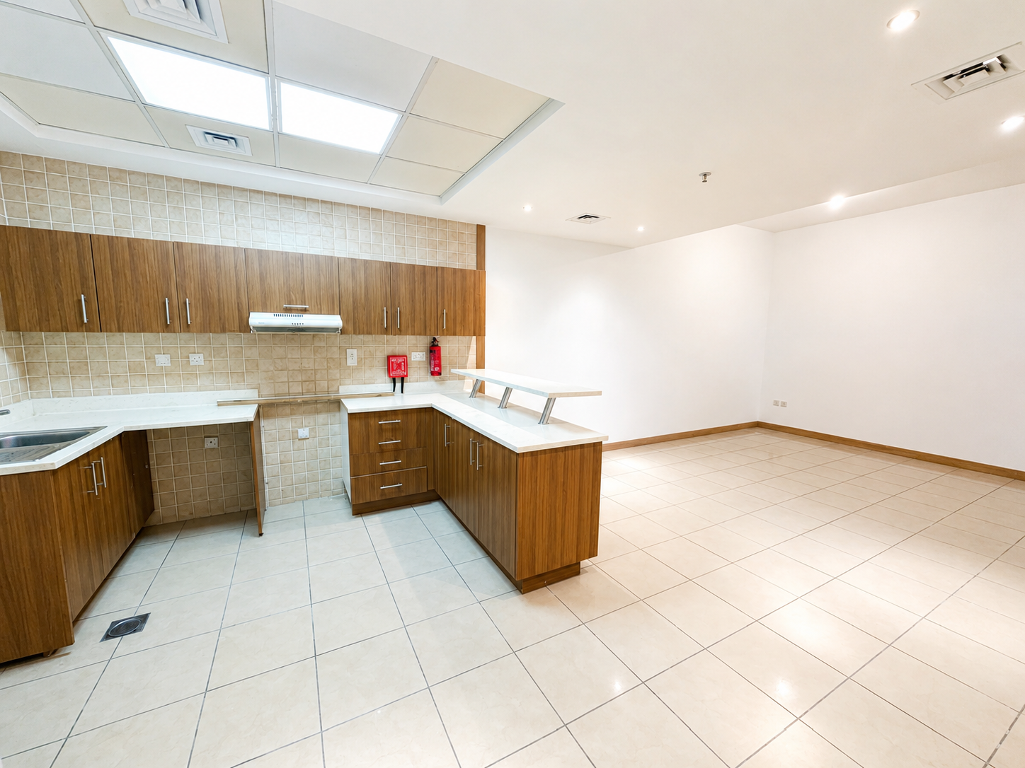 Next to Tram | Huge Layout | Ready To Move