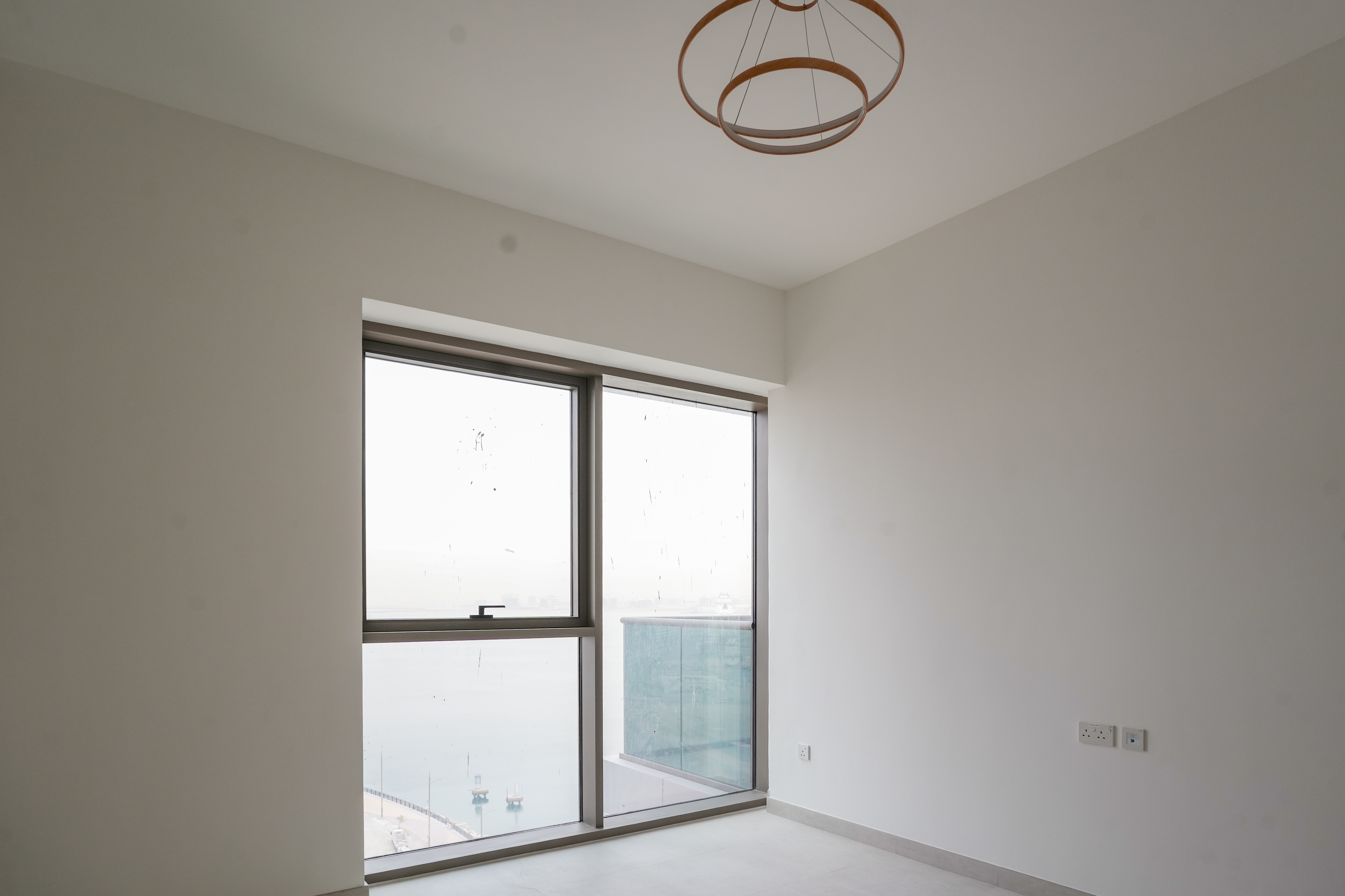 Brand New Unit | Spacious Layout | Unfurnished | 902 sqft