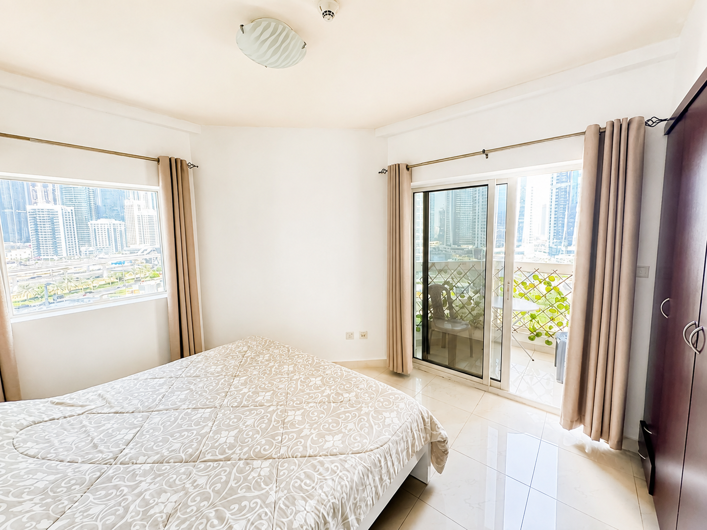 Elegant Home | Balcony | Convenient Location