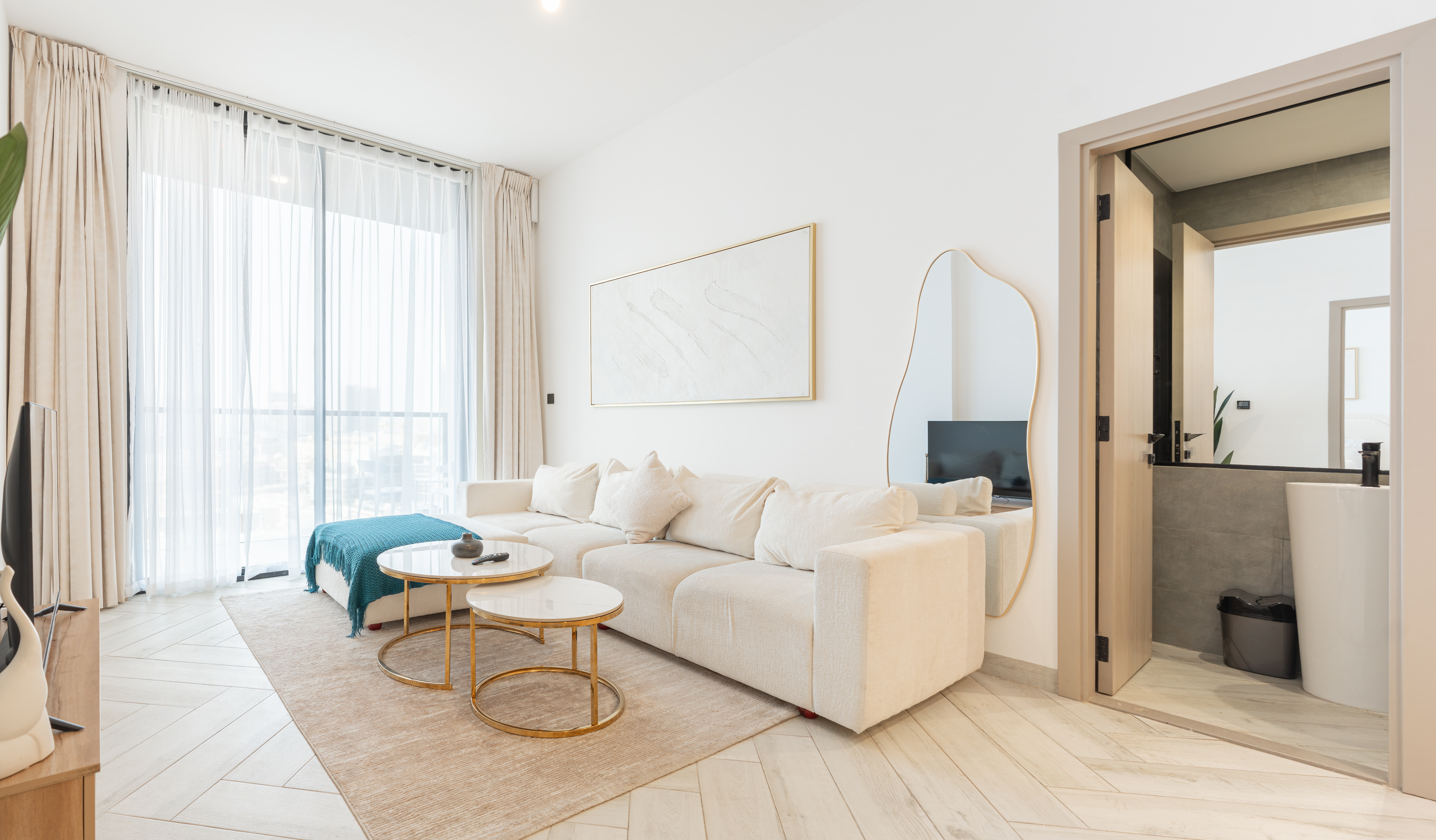 Furnished 1-bed apartment in Empire Residence