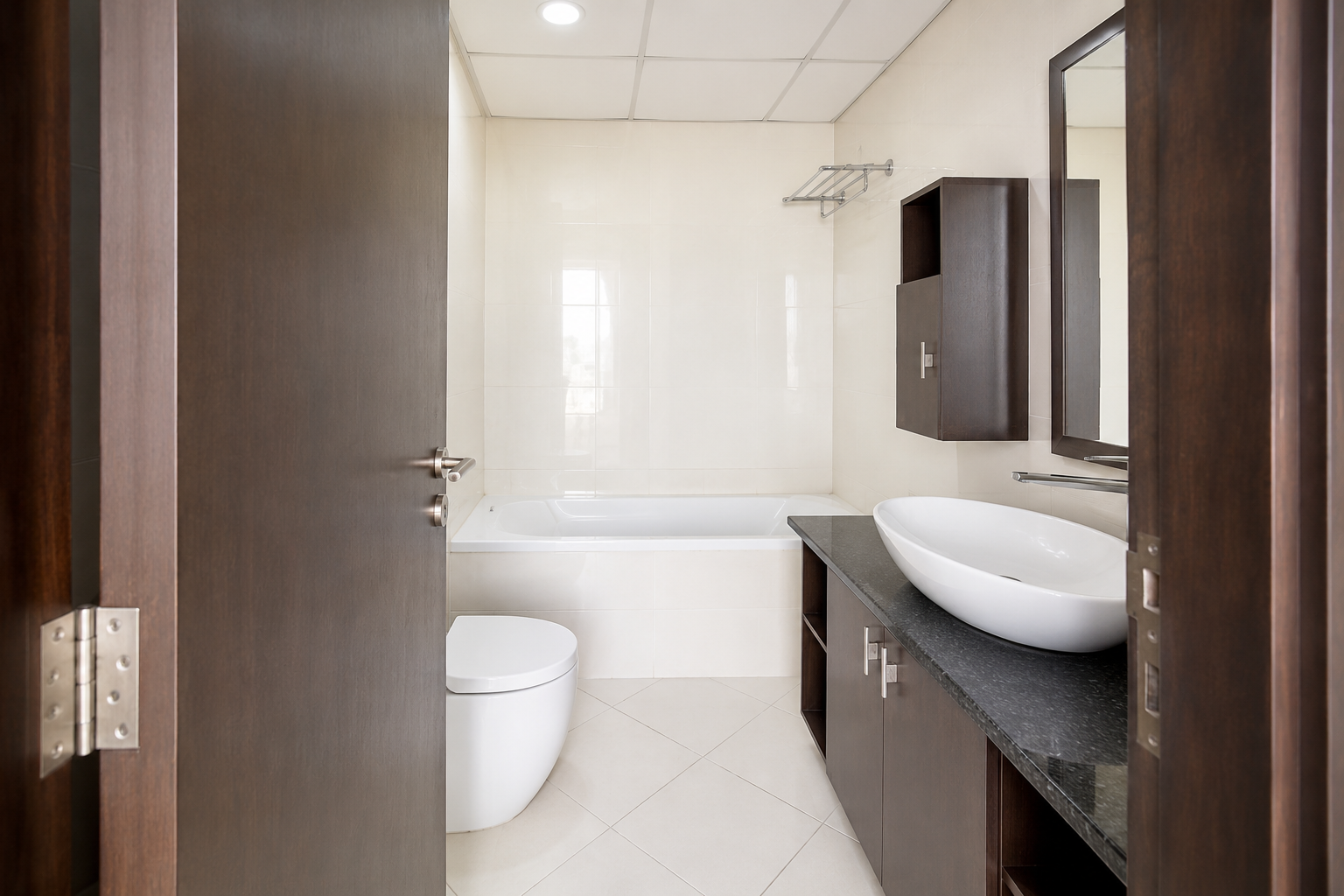 Contemporary Apartment | Vacant | Community Views