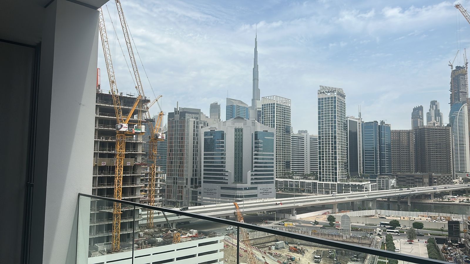 Elegant 1BR Apartment | Full Burj Khalifa View | 2 Bathrooms