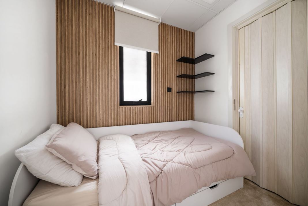 Fully Furnished | Corner Unit | Large Plot | Vacant