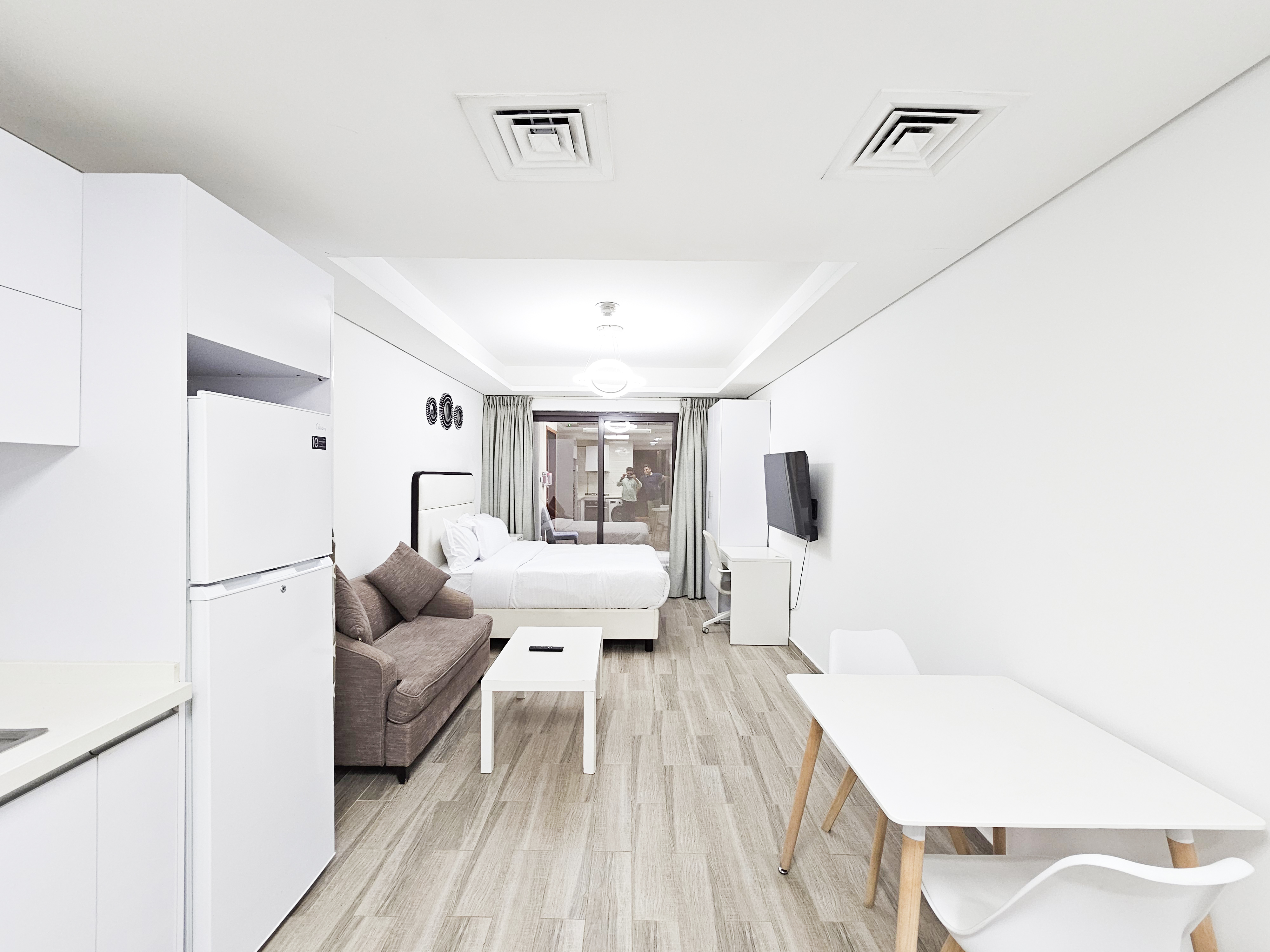 Furnished studio in Laya Mansion
