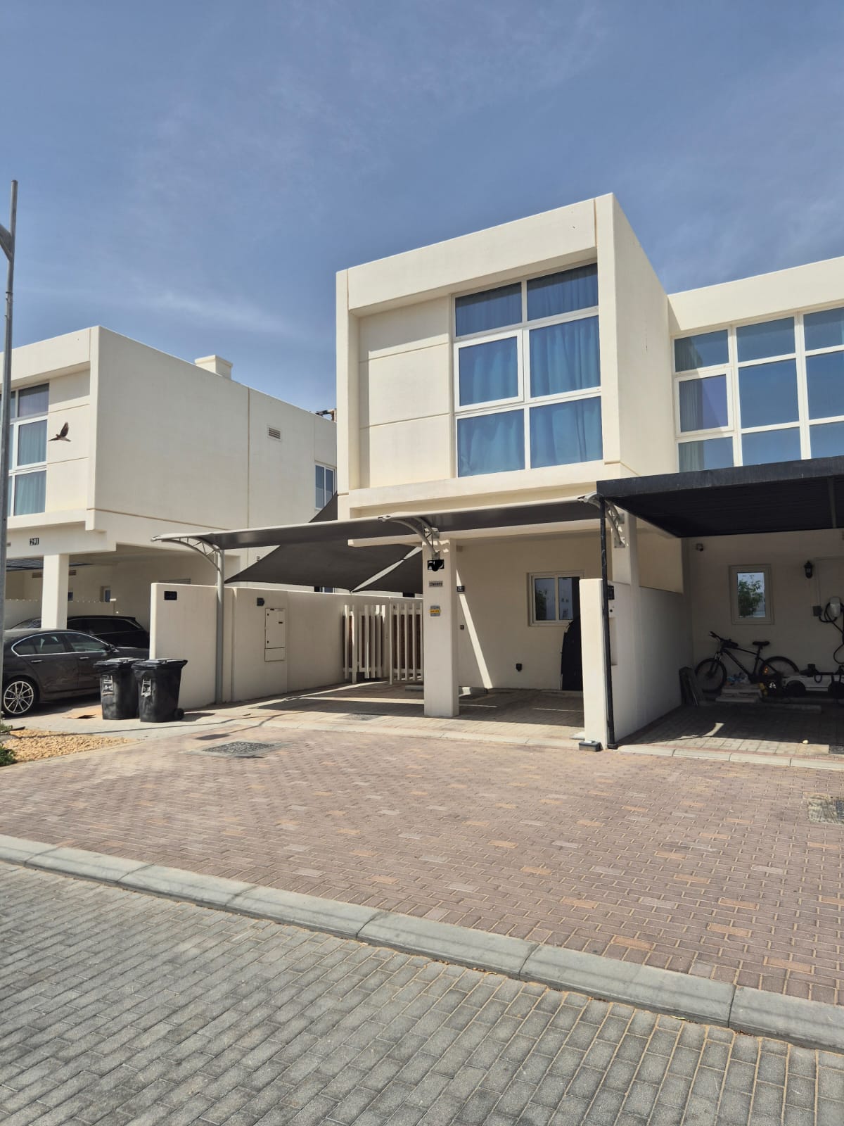Corner unit | Single Row | Spacious layout