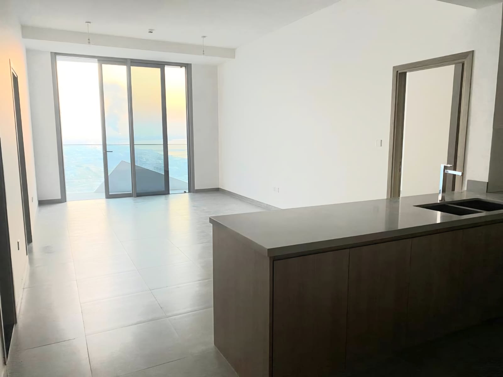 Full Marina view +Maids Room High floor