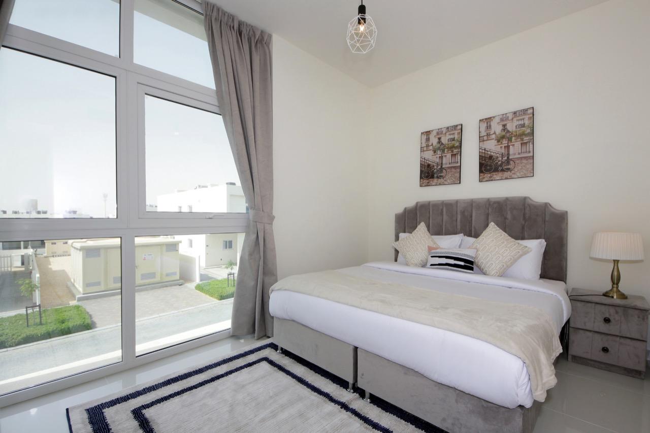 Corner unit | Single Row | Spacious layout