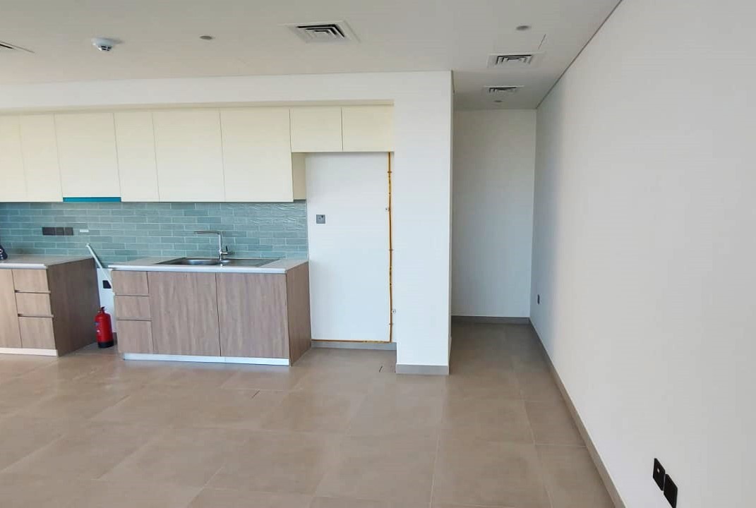 Specious layout | Close to amenities | Maid's room