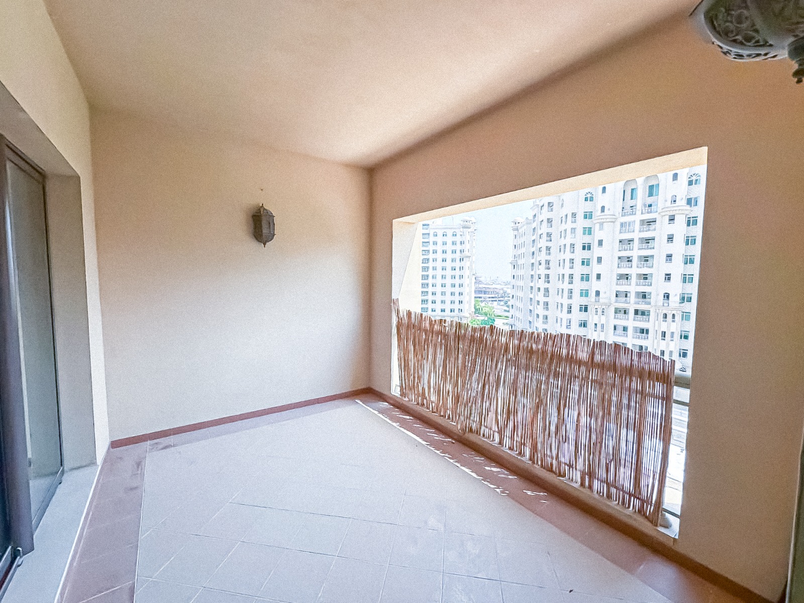 Beautiful Residence | Add Your Personal Style | Close to Beach & Mall