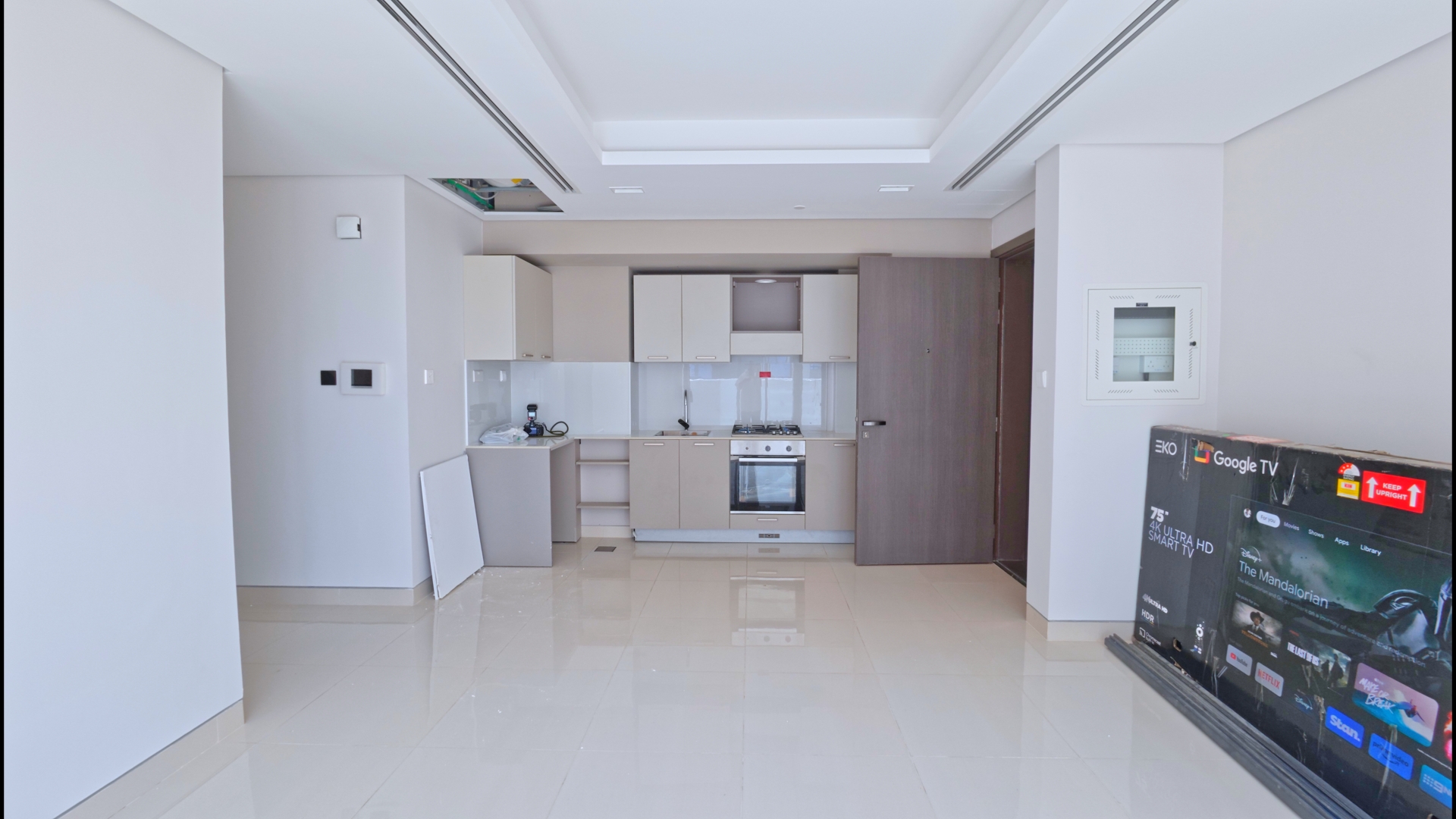 Spacious Layout | Vacant |with Balcony | Open Kitchen Prime Location