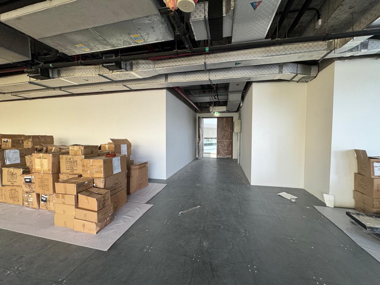 Unfurnished | Bright and Spacious | Semi Fitted