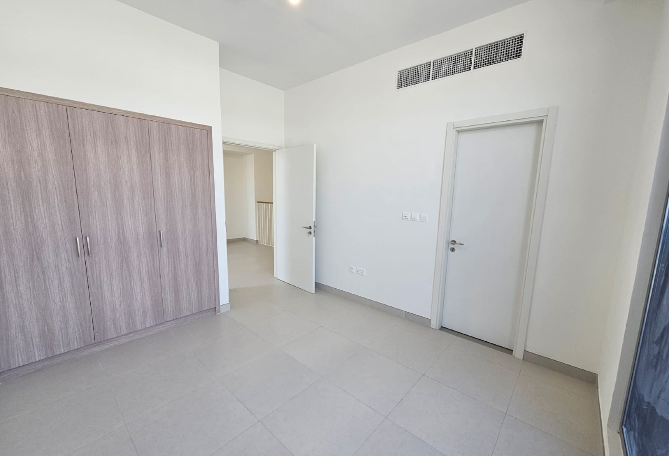 Modern Villa | 4BR plus Maid's Villa | Ready