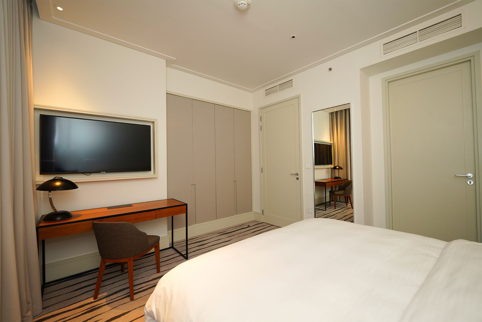Burj Khalifa View | Furnished | All Bills Included