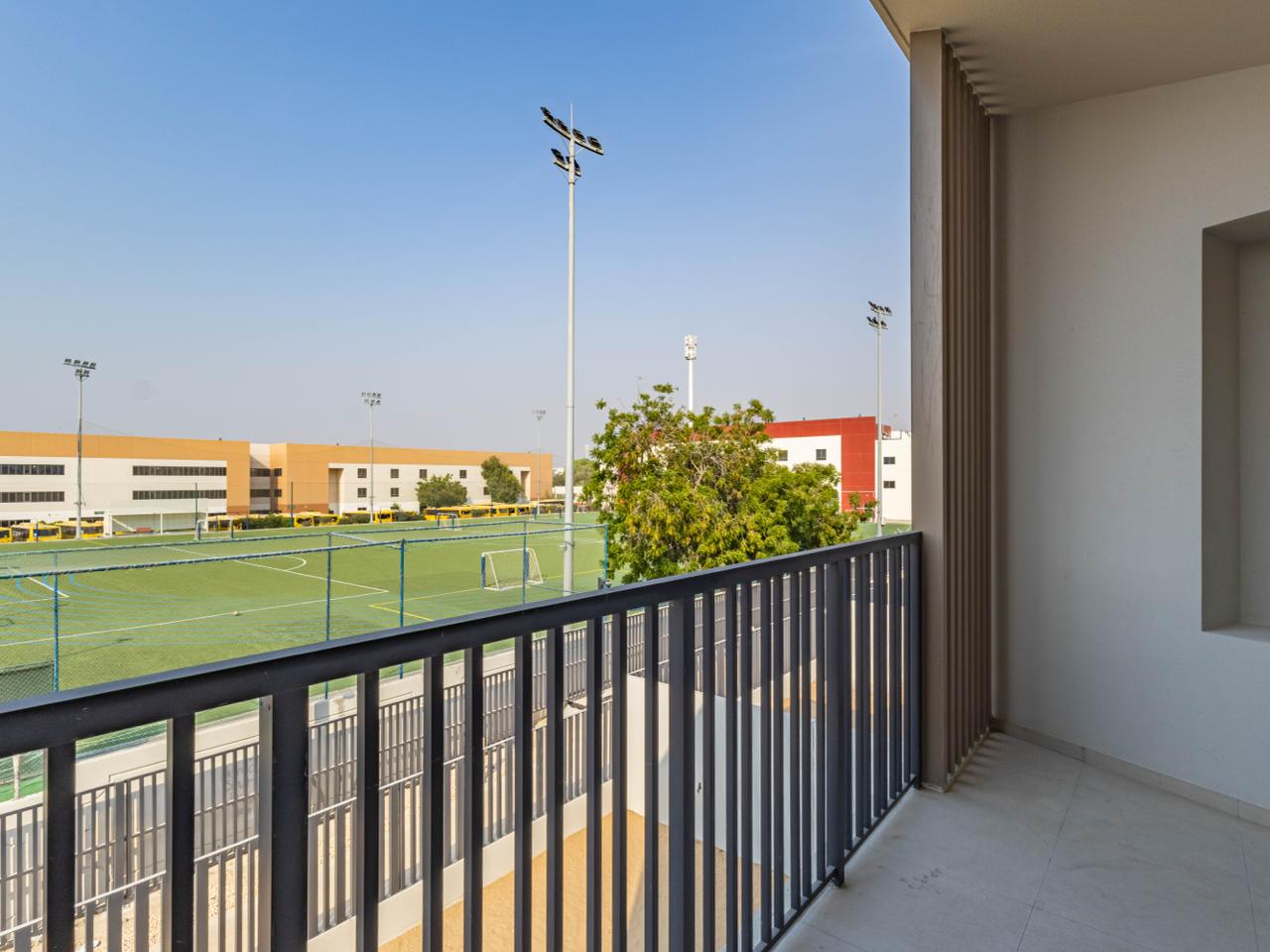 Vastu | Upgraded | Own amenities | End Corner