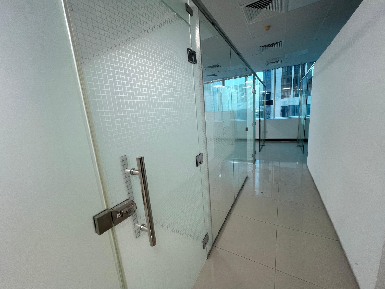 Spacious Office | Ready to Move-in | City View
